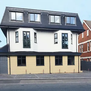  Apartment Luxury 3 Bedroom Near & Poole